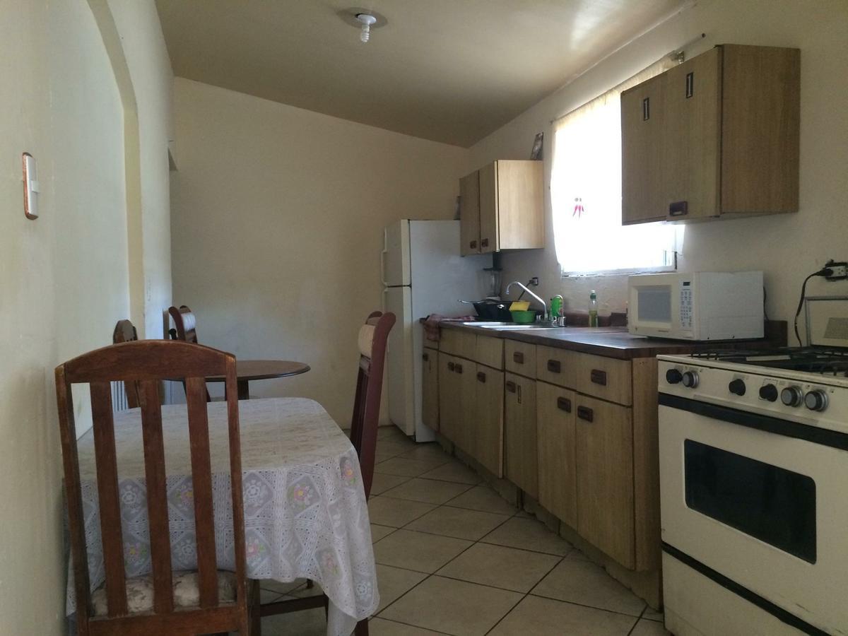 Blanquita Guesthouse Manuel F. Martínez エクステリア 写真